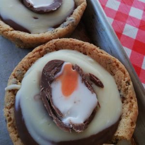 Cream Egg Cookie Pies (So)